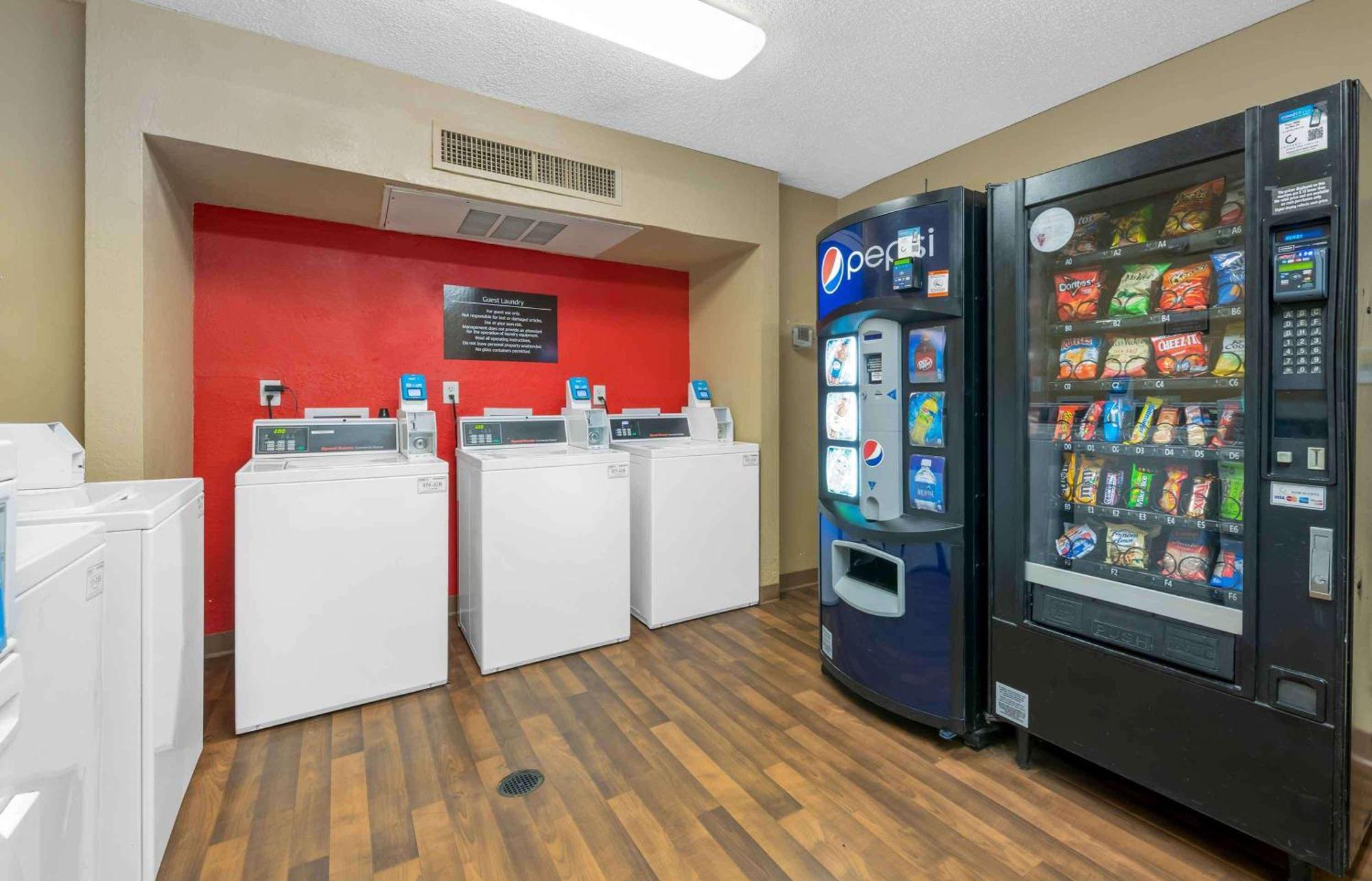 Extended Stay America Select Suites - Jacksonville - Baymeadows Екстериор снимка