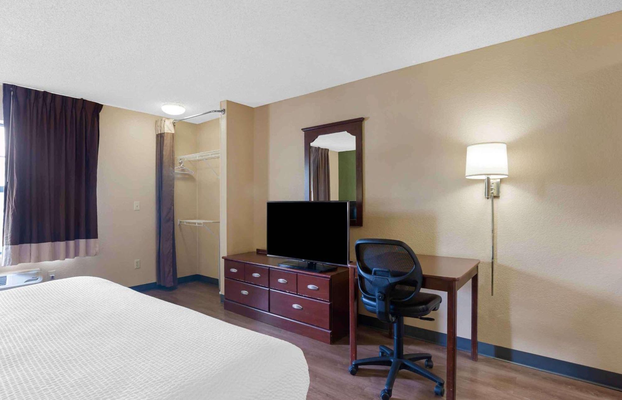 Extended Stay America Select Suites - Jacksonville - Baymeadows Екстериор снимка